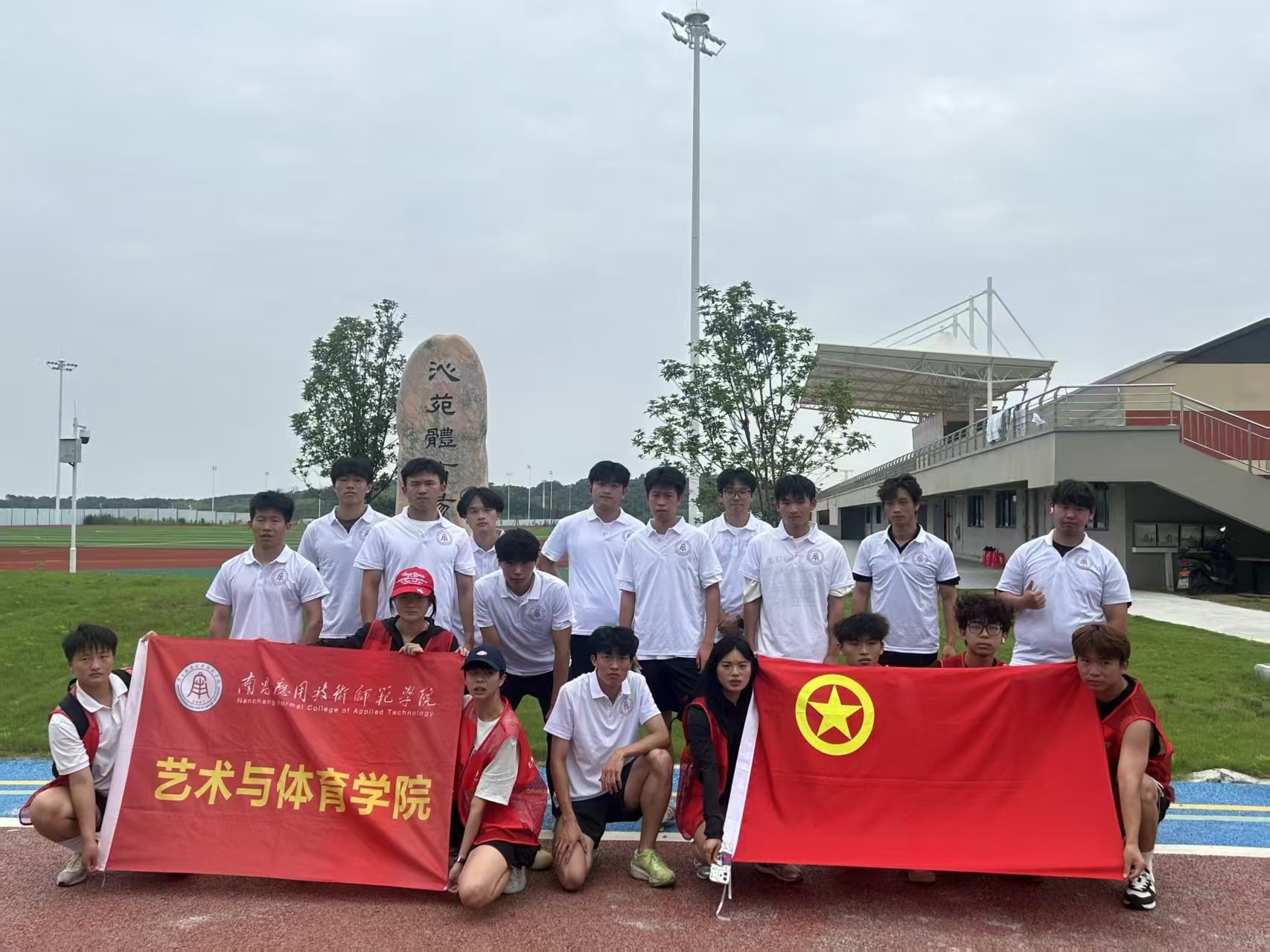 板绘等形式勾勒心中的美好画面